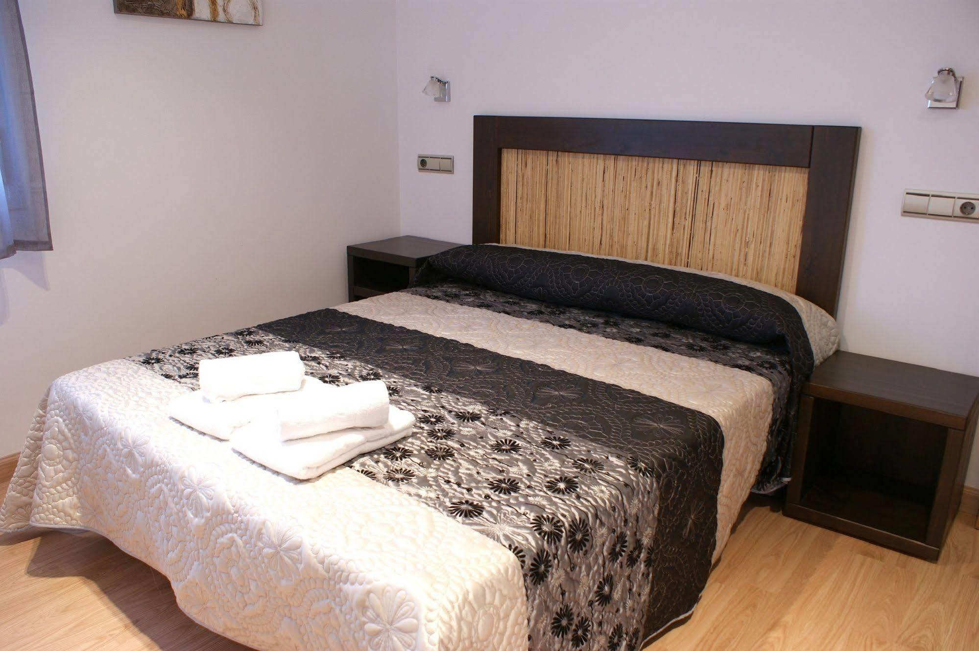 Apartamentos Puerta De Ordesa Laspuña Exteriér fotografie